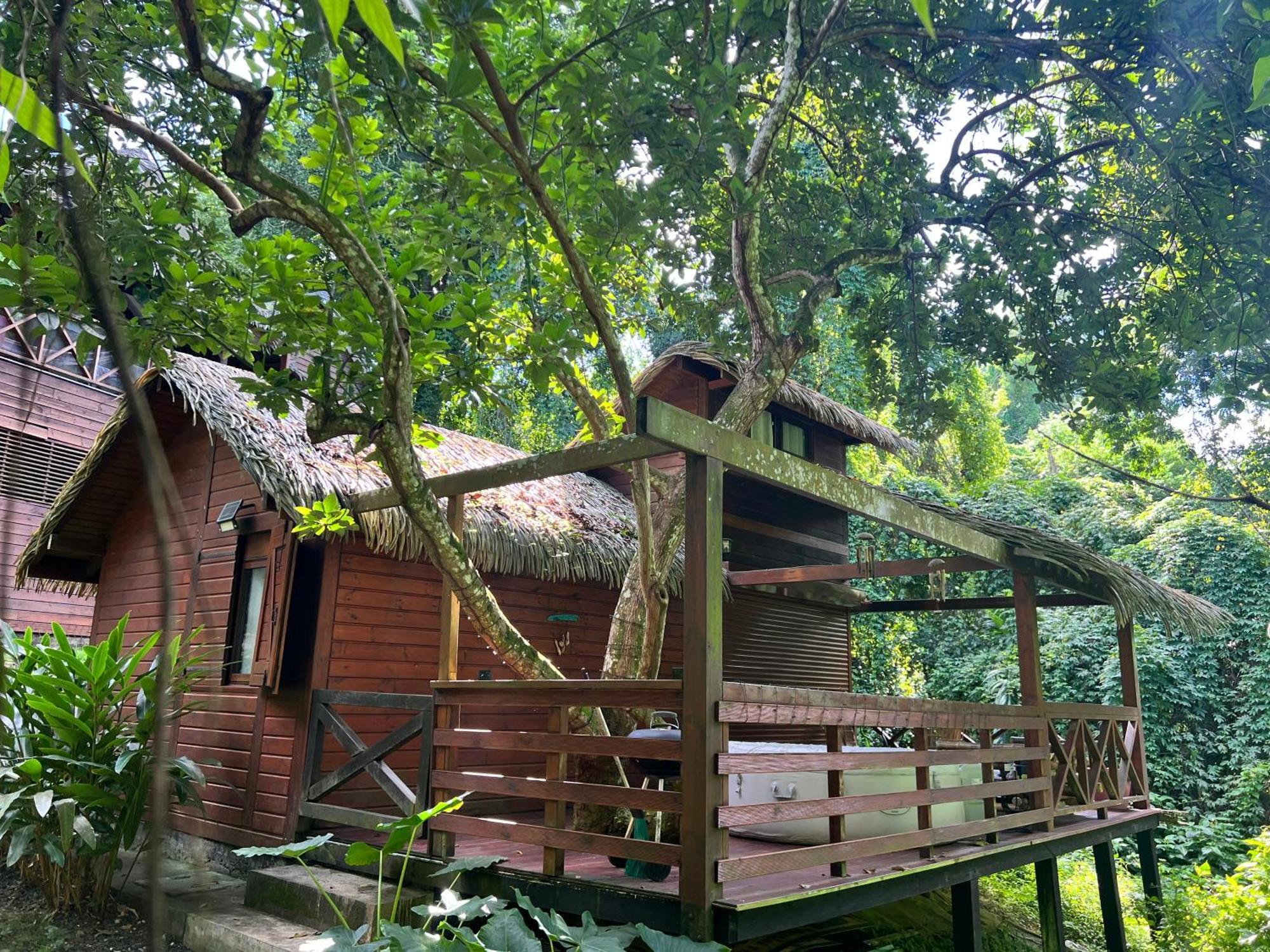 Ti Zaboka Chalet , Spa Privatif Les Abymes Exterior photo